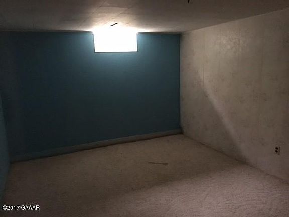 5th image of 1015 Hawthorne St
