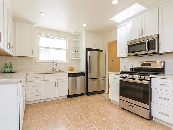 2nd image of 251 Foerster St