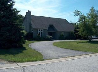 13745 Acre View Dr, Brookfield, WI 53005