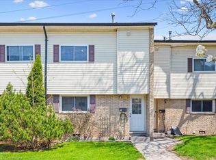 211 Veronica Dr #29, Kitchener, ON N2A2R8