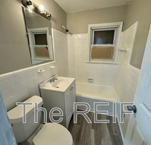 20045 Greenlawn St — Photo 14