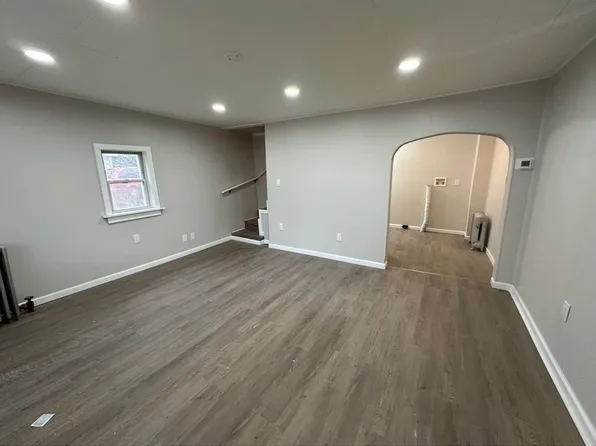 220 Crane St APT 1, Scranton, PA 18505