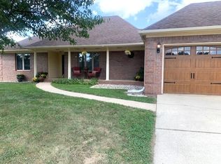 5320 E Spring Dr, Columbus, IN 47201