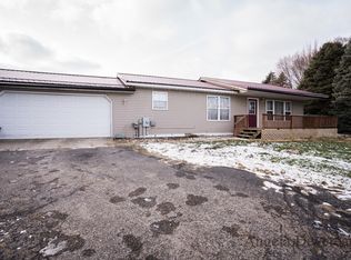 601 W Shore Dr, Stanton, MI 48888