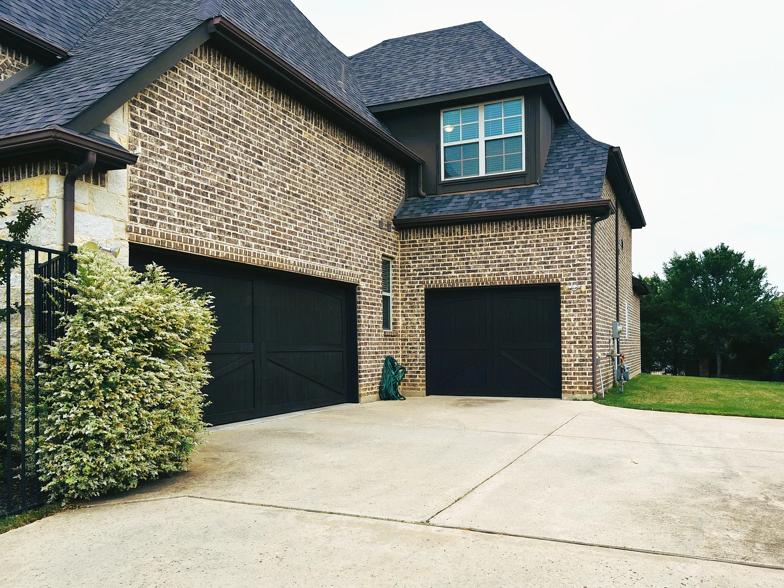 4 bed, 4475 sqft, $8,500 — Photo 4