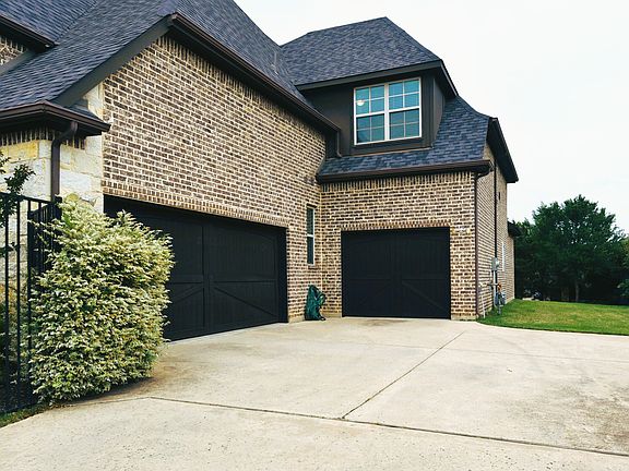 4th image of 200 Montrose Ln