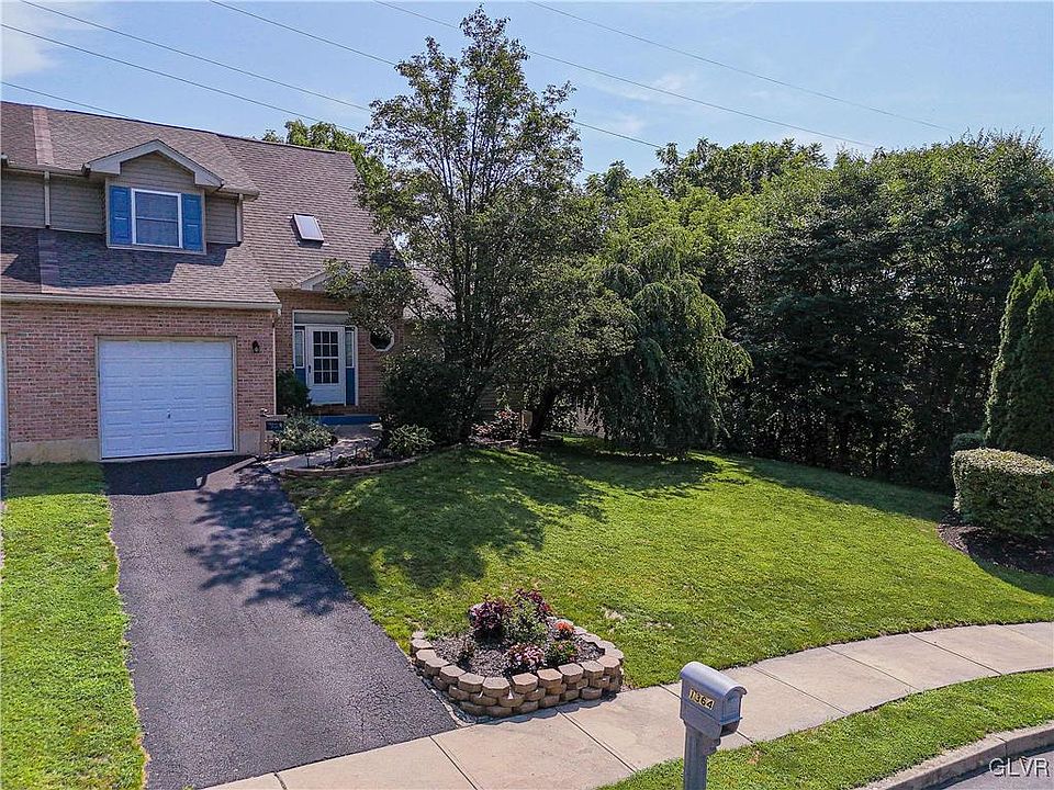 1st image of 1364 Howard Ln