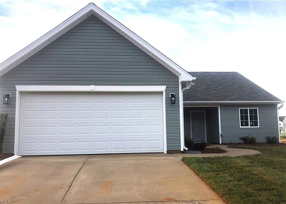 2nd image of 726 Torbay Dr