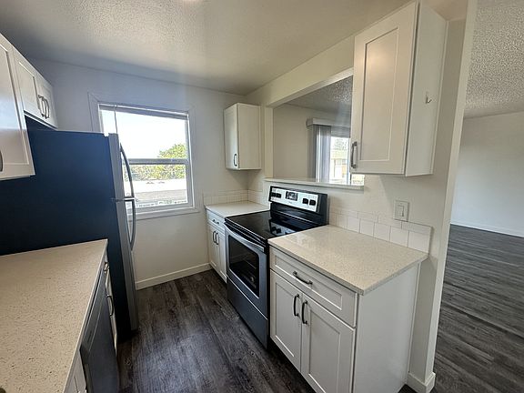 3rd image of 1622 W 7th Ave #205
