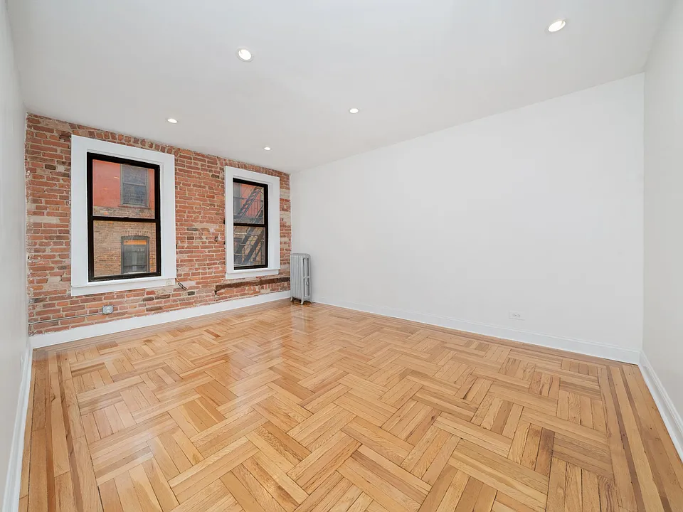 20 Sickles St #C5