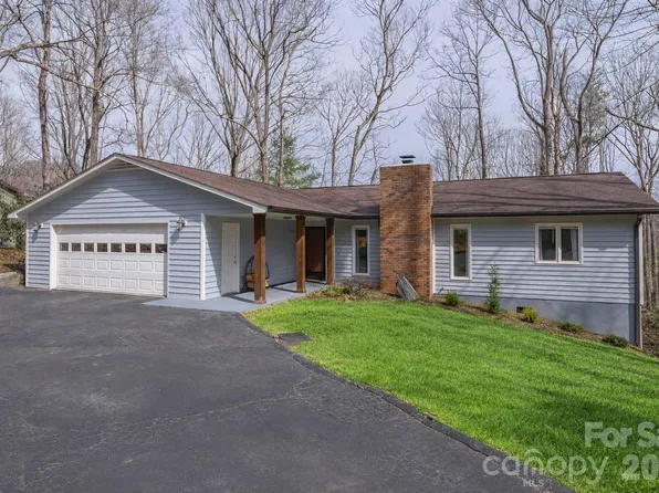 239 Stonebrook Dr, Hendersonville, NC 28791