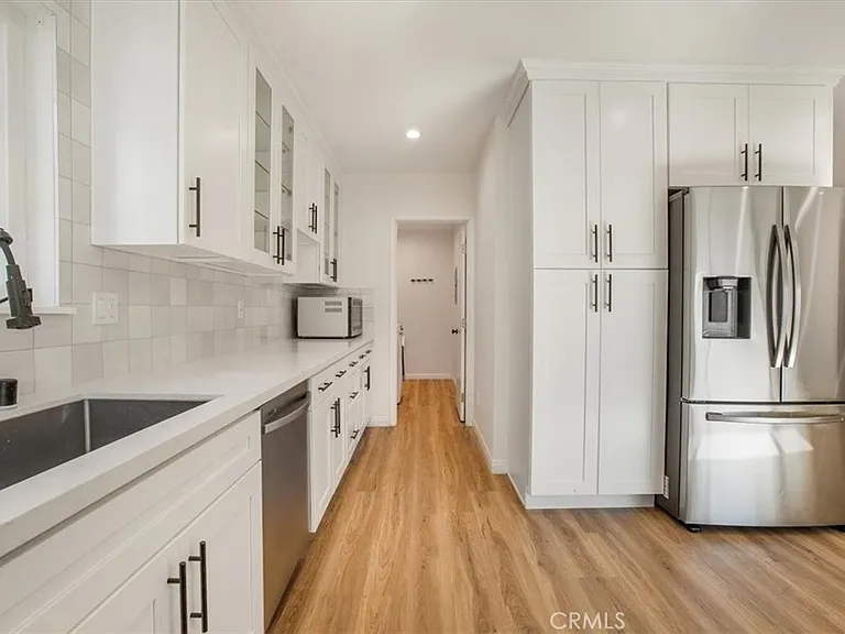 16329 Napa St — Photo 17