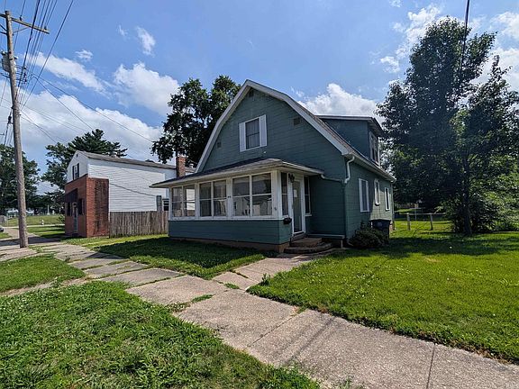 3rd image of 915 Prairie St