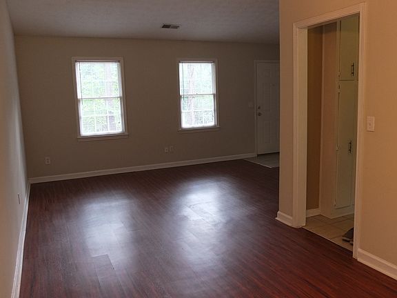3rd image of 46 Dempsey Dr