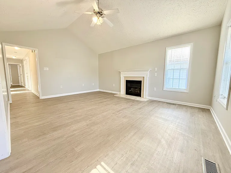 52 Linsey Ct — Photo 10