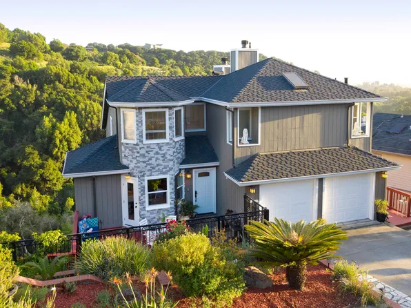 10353 Royal Oak Rd, Oakland, CA 94605