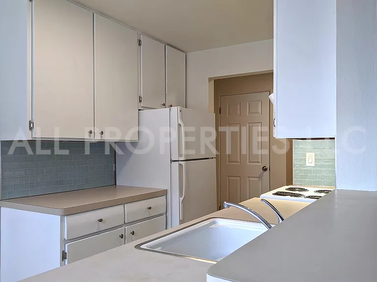 1200 N Emerson St #204 — Photo 12