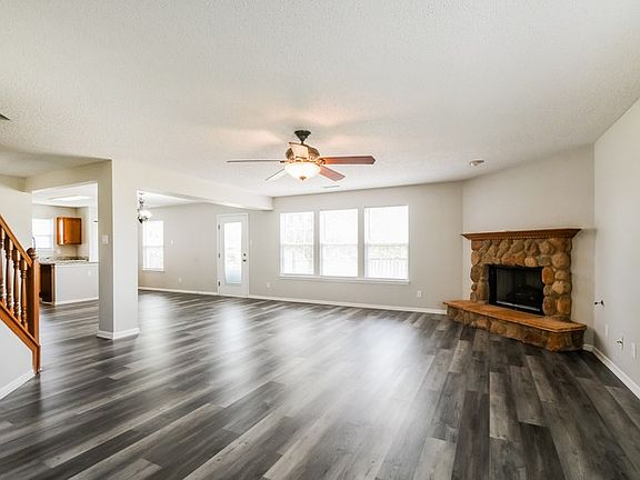 4th image of 5851 N Quincy Dr