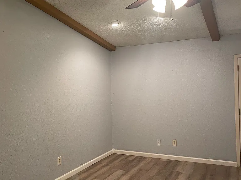 1425 Natchez Dr — Photo 17