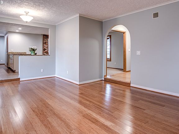 5th image of 12503 NE 8th Ct