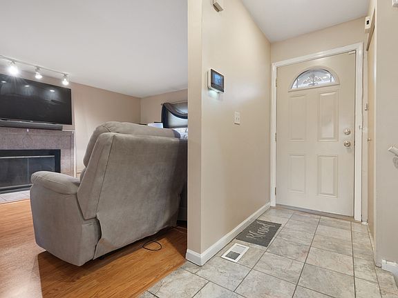 3rd image of 17481 Eastgate Dr