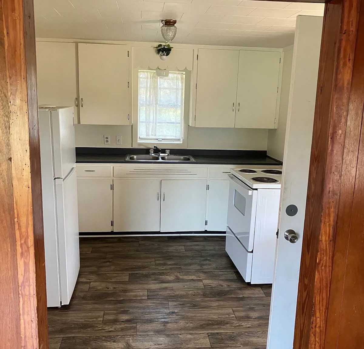 2 bed, $700 — Photo 3
