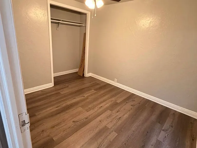 733 N 1100 E — Photo 7