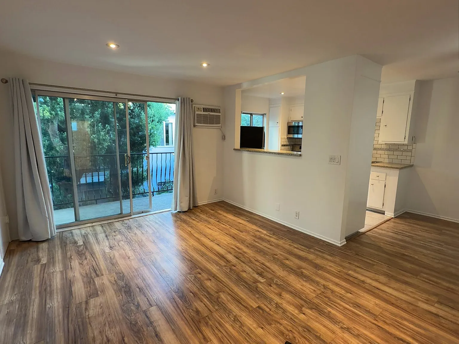 1 bed, 600 sqft, $2,295 — Photo 3