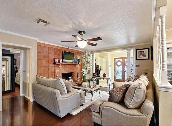 4th image of 7924 Sandy Cove Dr
