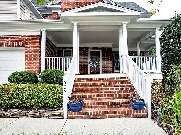 2nd image of 606 Barret Manor Ct