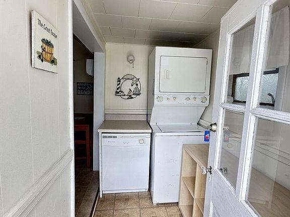 3rd image of 6346 Mumford St
