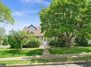 372 Woodside Ave, Hamilton, NJ 08610