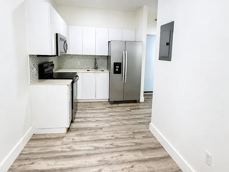 6918 Bay Dr #6 — Photo 7