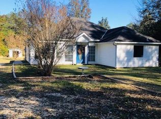 398 Lakeside Dr, Carriere, MS 39426