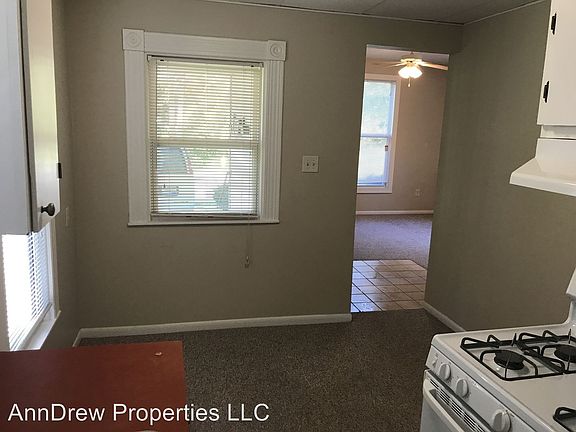 3rd image of 3104 Coit Ave NE APT 1