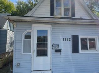 1712 NE Monroe St, Peoria, IL 61603