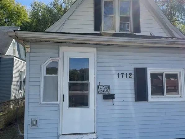 1712 NE Monroe St, Peoria, IL 61603