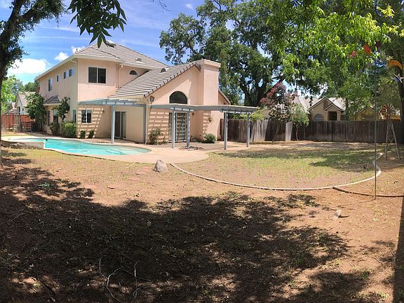 spacious yard