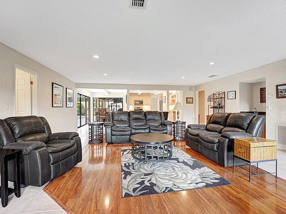 5th image of 10870 NW 32 Court