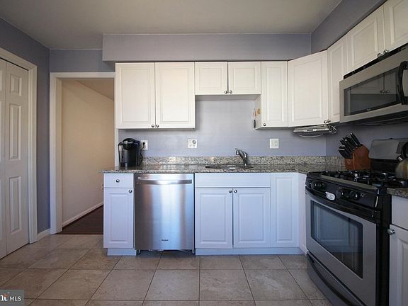5th image of 2842 Lafora Ct