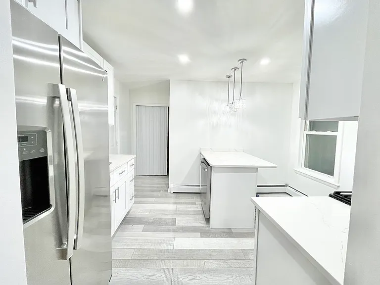 22 Clinton St #1 — Photo 4