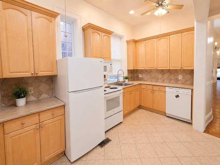 2706 E Grace St #1 — Photo 9