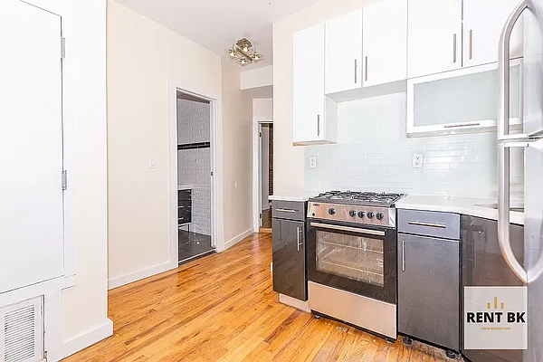 Rented by RENTBK LLC | media 12