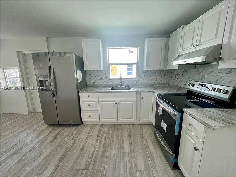 1520 SW 10th St — Photo 10