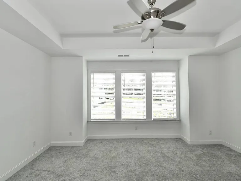 6574 Beacon Dr — Photo 20