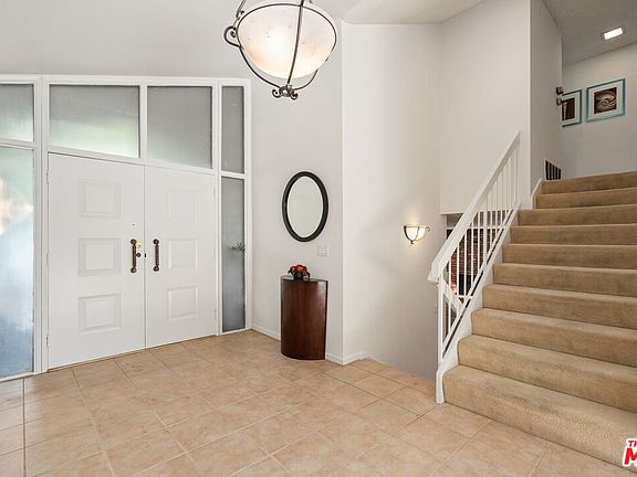 4th image of 12118 La Casa Ln