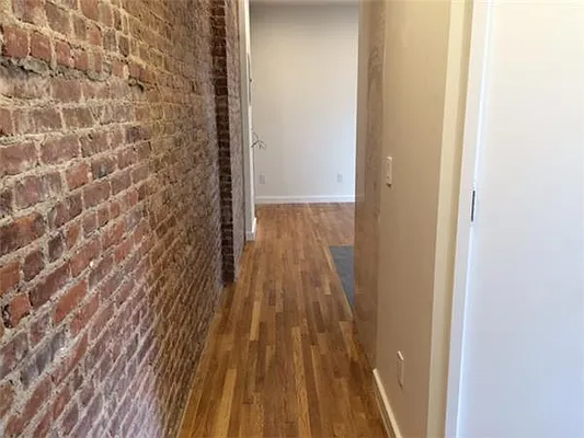 Rented by Kian Realty | media 28