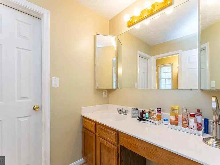 6006 Bobcat Ct — Photo 20