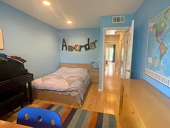 Rented by NextStopNY