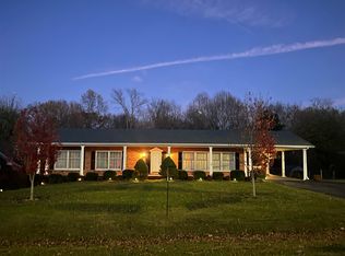 102 Cherokee Dr, Scottsville, KY 42164